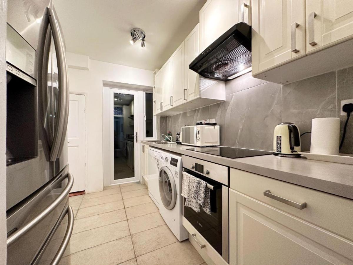Charming 3-Bedroom Family Home Londra Dış mekan fotoğraf