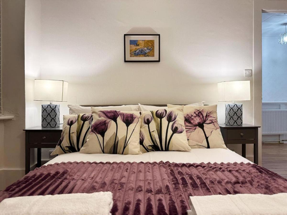 Charming 3-Bedroom Family Home Londra Dış mekan fotoğraf